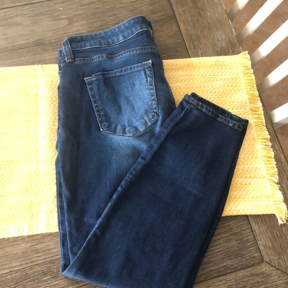 Ankle length skinny jeans